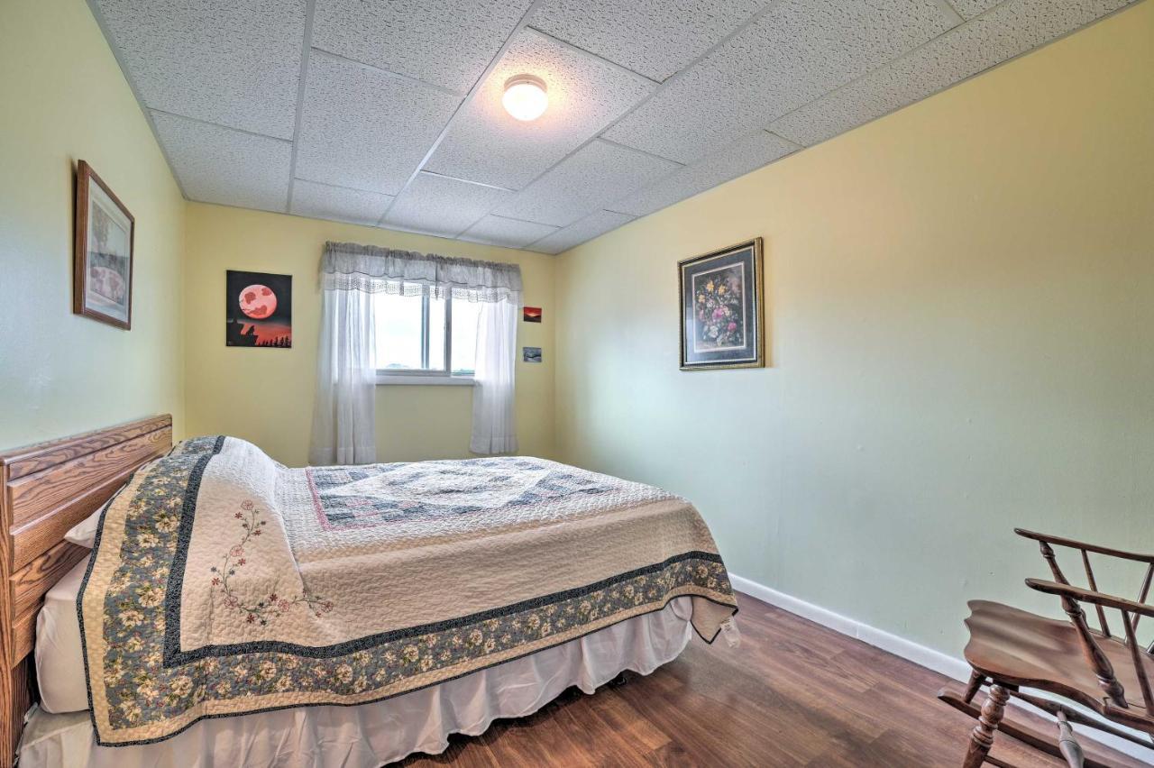 Walkable St Ignace Condo With Lake Huron Views Saint Ignace Exterior photo