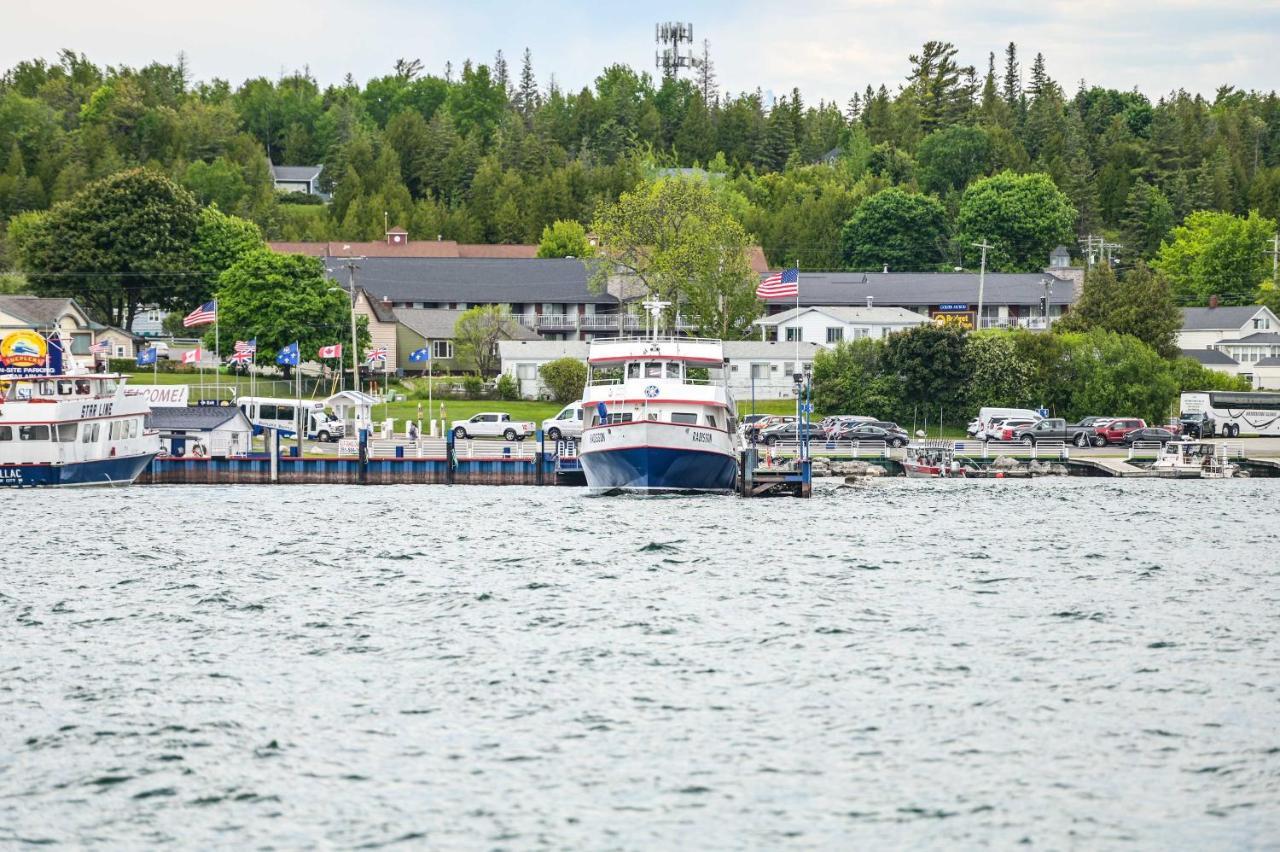 Walkable St Ignace Condo With Lake Huron Views Saint Ignace Exterior photo